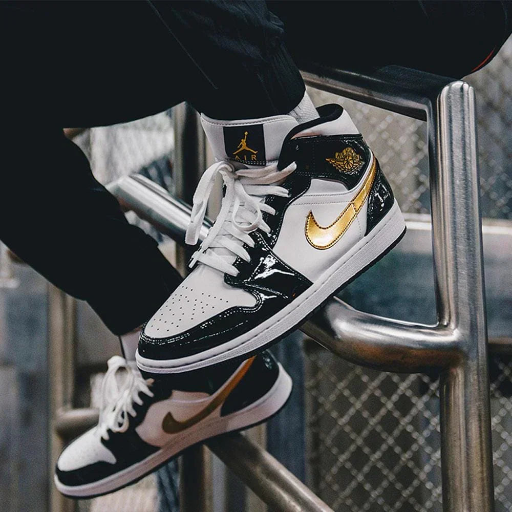 Air Jordan 1 Mid 'Patent Black White Gold'