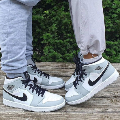 Air Jordan 1 Mid 'Light Smoke Grey'