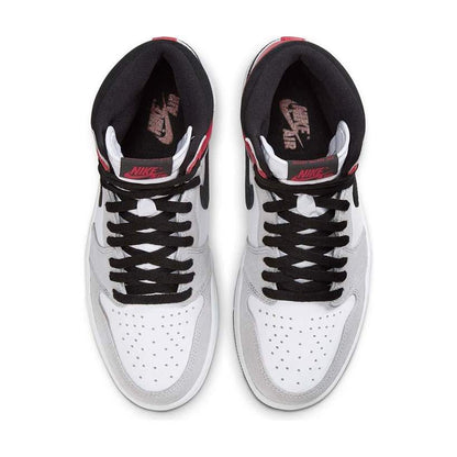Air Jordan 1 High 'Light Smoke Grey'